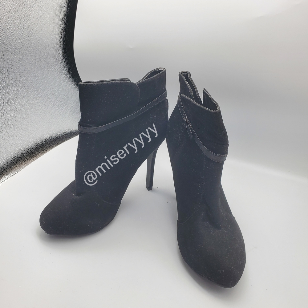 NWOB Wet Seal Booties